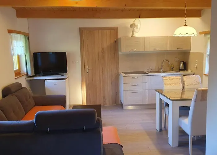 Hiska Ob Gozdu Holiday home